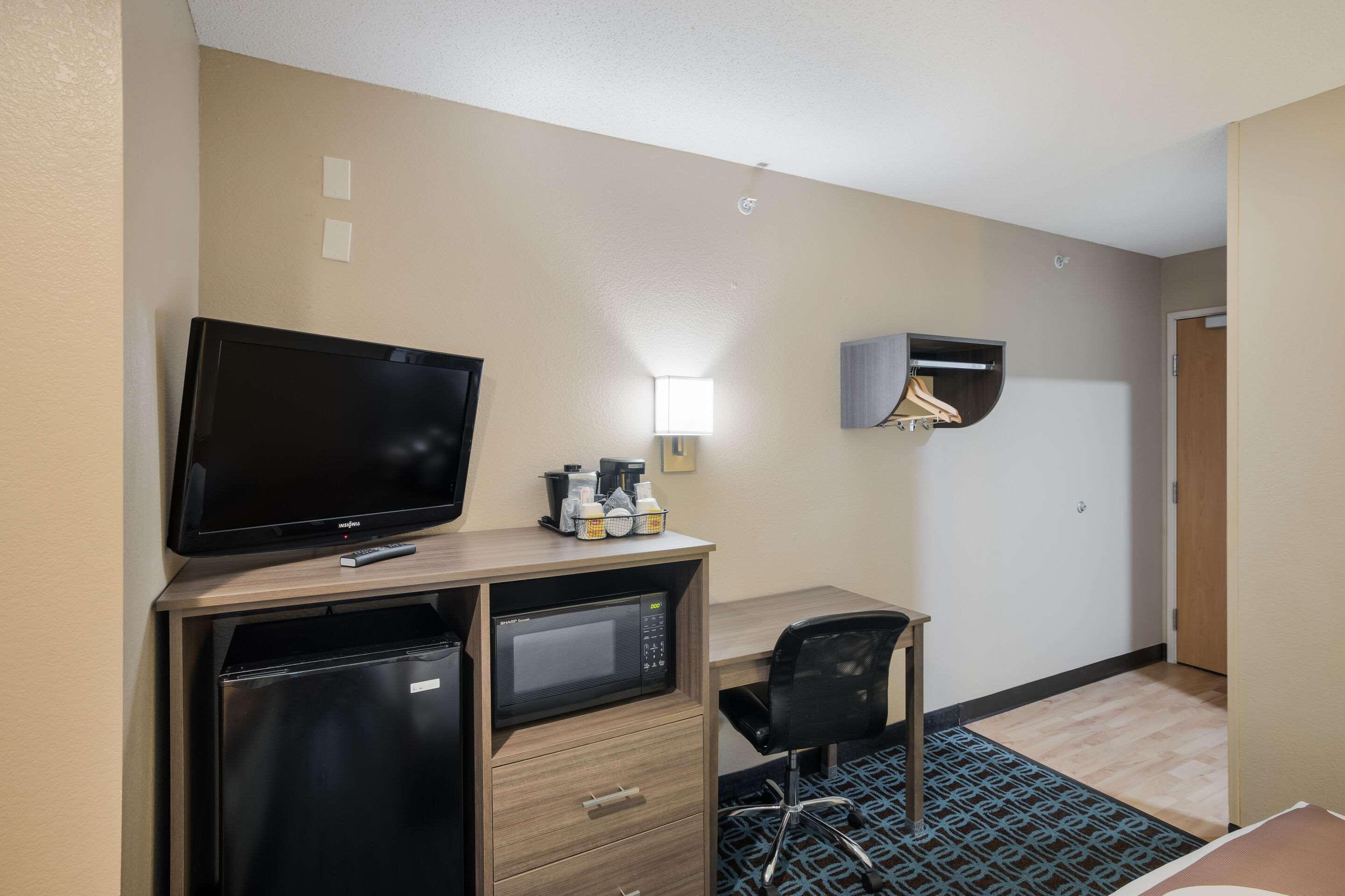 Sonesta Essential Blue Springs