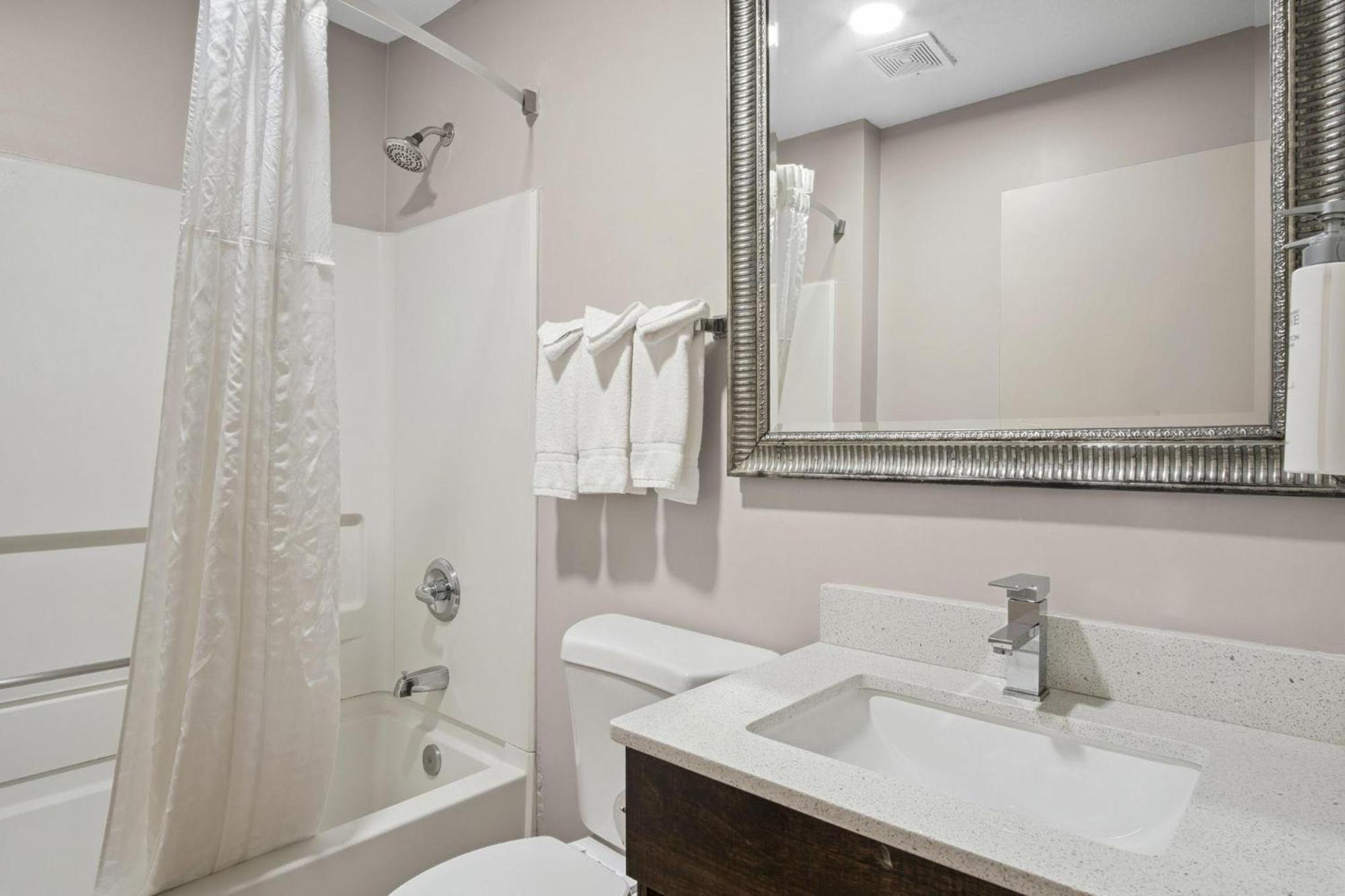 Hotel Sonesta Essential 2*