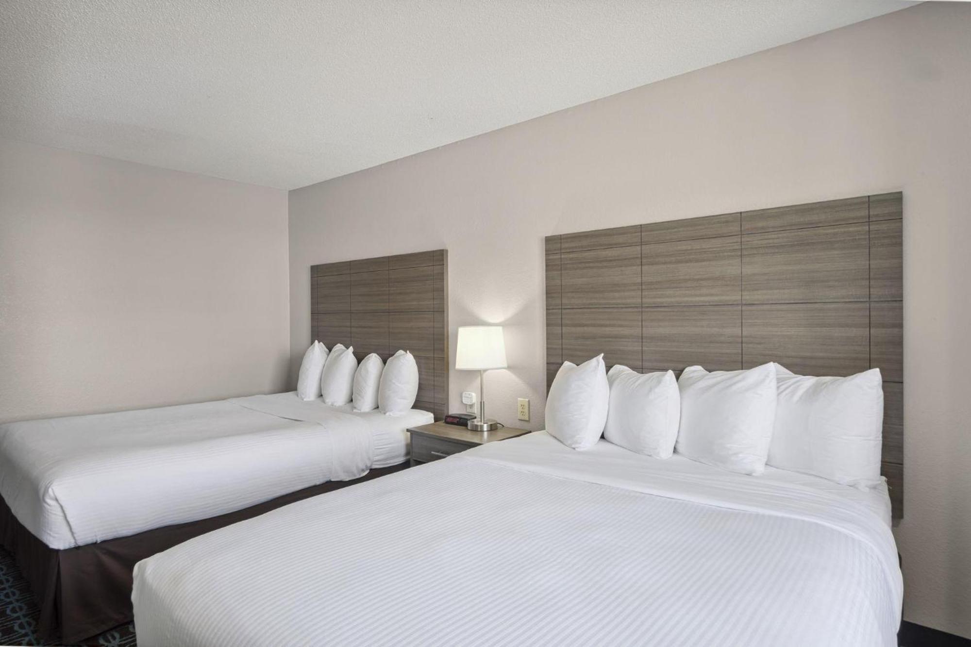 Sonesta Essential Hotel