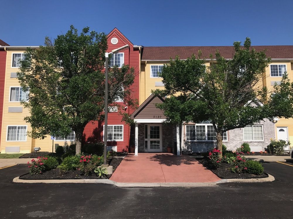 Sonesta Essential Blue Springs