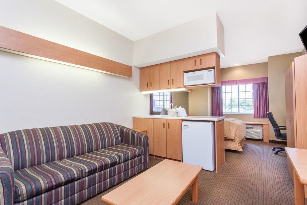 Sonesta Essential Hotel